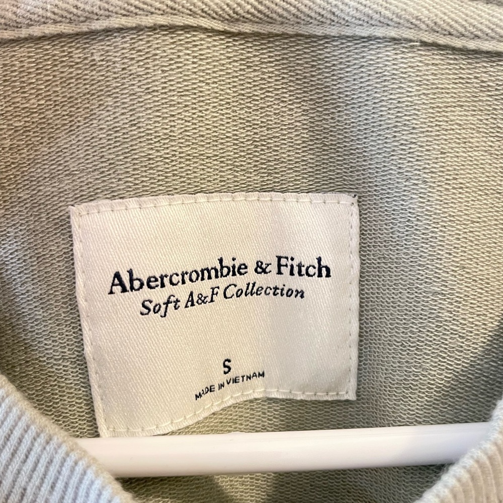 Abercrombie & Fitch Crewneck - Soft A&F Collection - image 2